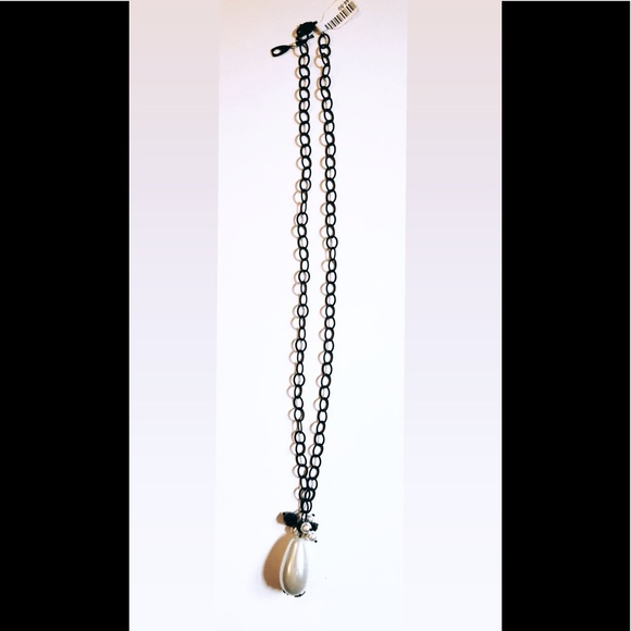 Teardrop Pearl Necklace - Picture 2 of 9